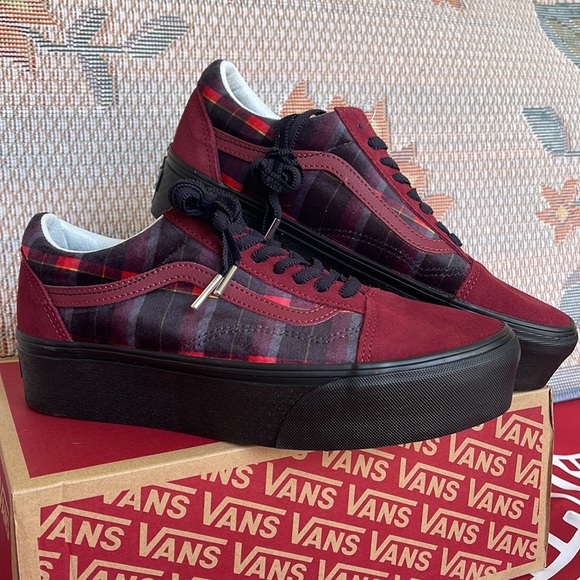 Vans Old Skool Stacked 
Velvet Plaid Port/Black
VNOA7Q5M02Y
WMNS Platforms - Picture 6 of 16